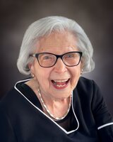 Dr. Desta  Leavine